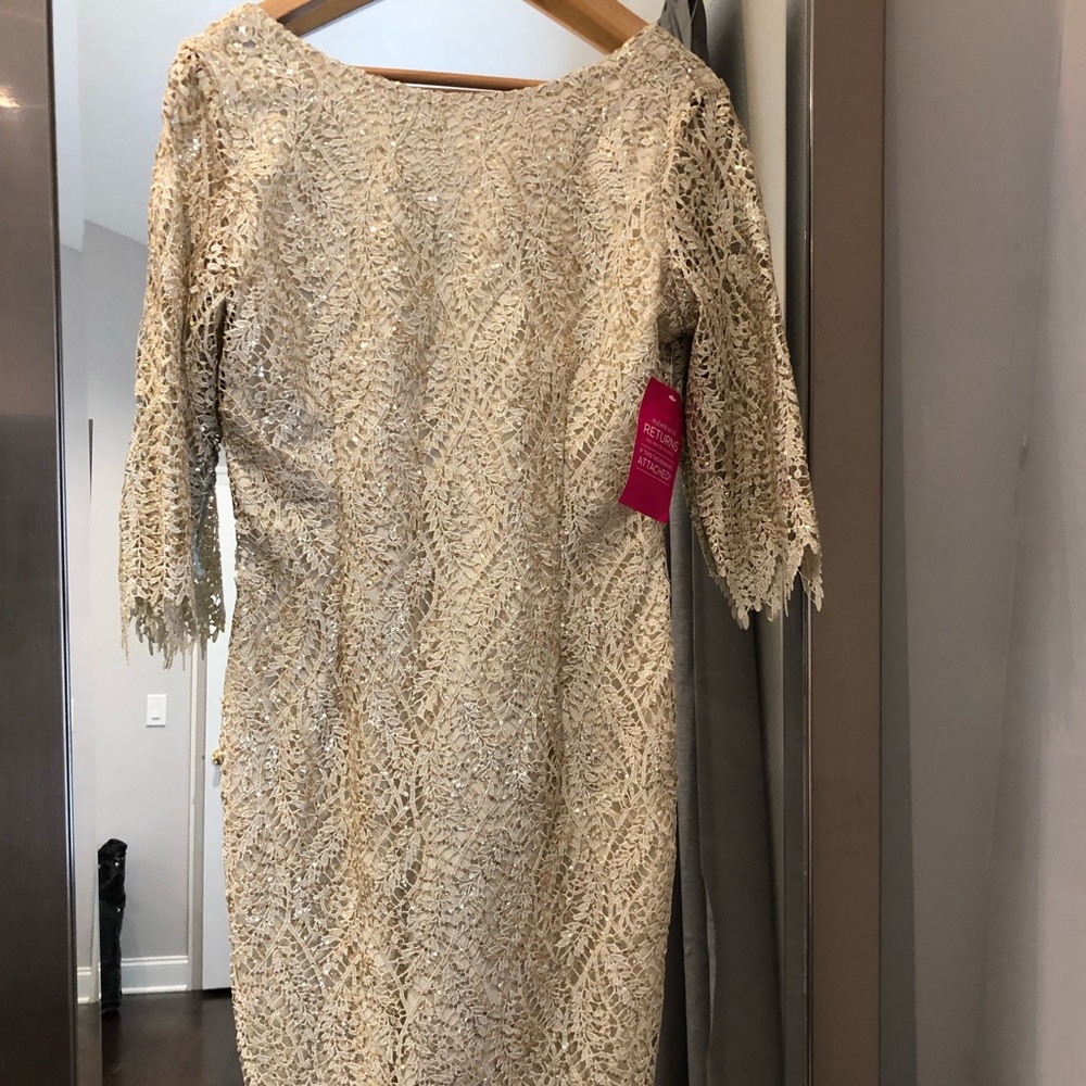 Cocktail/evening dress. Open back . Cream/gold